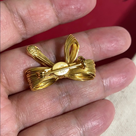 🖤VTG💕LES BERNARD gold ribbon brooch - Picture 6 of 7